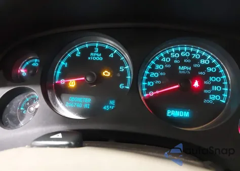 2010 Chevrolet Tahoe Lt z USA, uszkodzony, nr VIN 1GNUKBE09AR242774